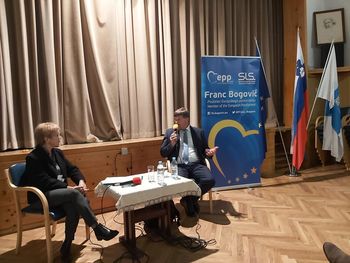 UČNA URA EVROPSKE POLITIKE