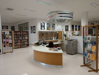 Razstava likovnih del dijakov Gimnazije Celje - Center (5. 12. 2019–6. 1. 2020)