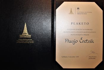 Plaketo Državnega sveta prejel predsednik ZŠAM Vrhnika Franjo Čretnik