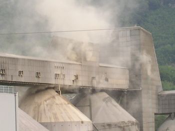 Več kot 300 zdravnikov in zobozdravnikov podprlo poziv proti onesnaževanju srednje Soške doline