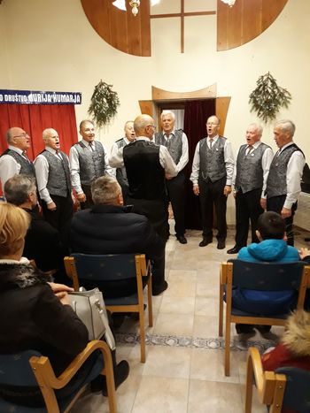 Blagoslov vina in slovesnost ob Rastoči knjigi Primskovo 