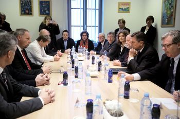 V Kobaridu obeležili 50-letnico srečanj Slovencev z obeh strani meje