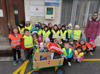 Otroci za otroke - dobrodelno zbiranje igrač v VVZ Kekec Grosuplje