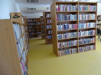 V KNJIŽNICO TUDI OB PONEDELJKIH