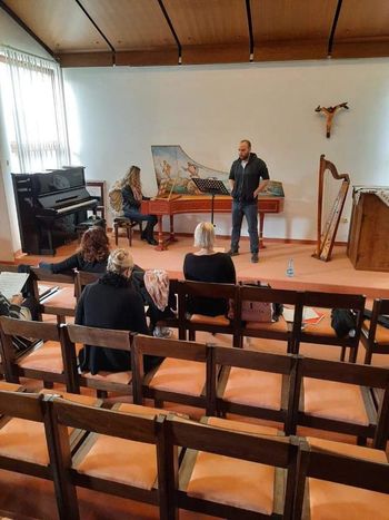 Mojstrski tečaj baročnega petja z mezzosoprarnistko in harfistko  Tanjo Vogrin