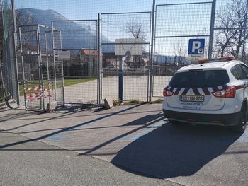 Ostankov obrezanih dreves NE kurimo, igrišč NE obiskujemo, pomagajmo si in ostanimo DOMA