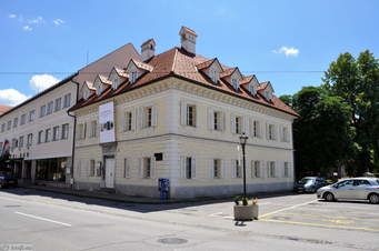 KNJIŽNICA MIKLOVA HIŠA RIBNICA OBVEŠČA
