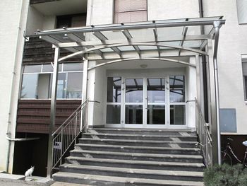 Praktični napotki za razkuževanje večstanovanjskih stavb v času epidemije koronavirusa