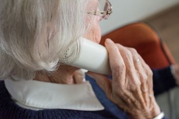 Vzpostavljen telefon za psihološko podporo ob epidemiji COVID-19