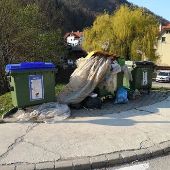 Prazniki v Tržiču minili mirno, še naprej ostajajmo doma