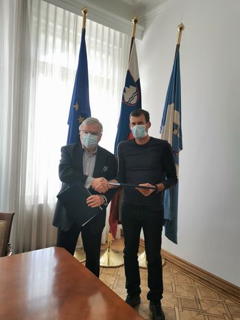 Podpis pogodbe za izgradnjo Medgeneracijskega centra Bled