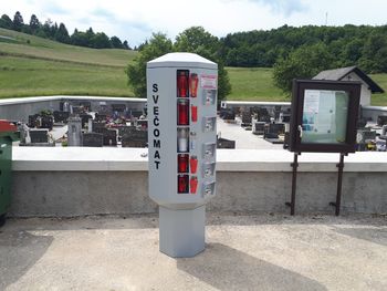 Svečomat na pokopališču Sela pri Šumberku