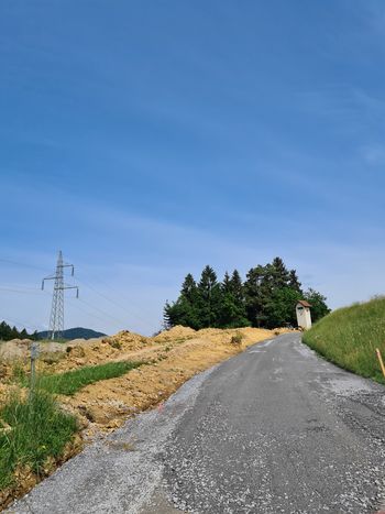 Obnovljena lokalna cesta v Založah 