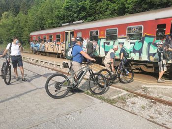 Z vlakom in kolesi v Brda