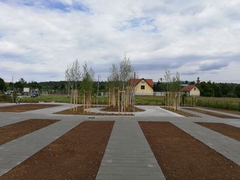 Razširitev pokopališč v Dolenjem in Gorenjem Logatcu