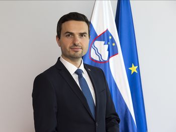 RESORNI MINISTER BO OBISKAL GASILCE