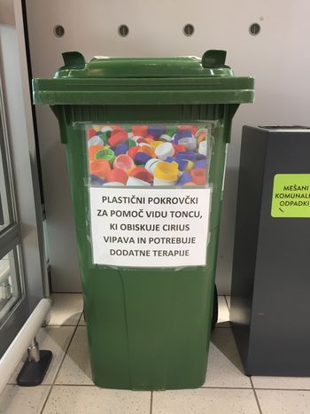Plastični pokrovčki - ponovno zbrali količino za odvoz