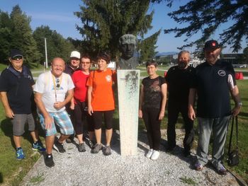 Prvi pohod po spominskih obeležjih Polzele