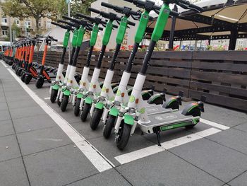 Vprašalnik o uporabi električnih skirojev
