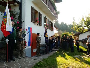 Spominska obeležja tajnim skladiščem orožja