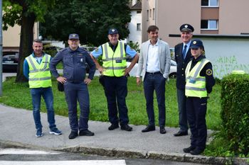 Ponovno v šolske klopi Ponovno v šolske klopi