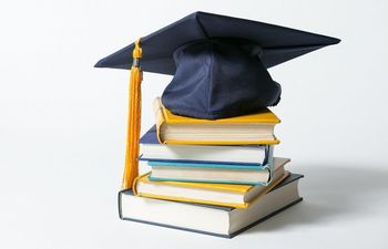 JAVNI RAZPIS ZA PRIDOBITEV ŠTIPENDIJE OBČINE GROSUPLJE ZA ŠOLSKO/ŠTUDIJSKO LETO 2020/2021 JAVNI RAZPIS ZA PRIDOBITEV ŠTIPENDIJE OBČINE GROSUPLJE ZA ŠOLSKO/ŠTUDIJSKO LETO 2020/2021
