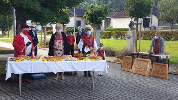 SODRAŽICA NA DOBRO JUTRU IN NA MEJNIKIH IDENTITETE