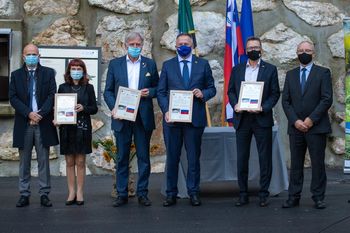 Obisk Vlade RS na Koroškem Obisk Vlade RS na Koroškem