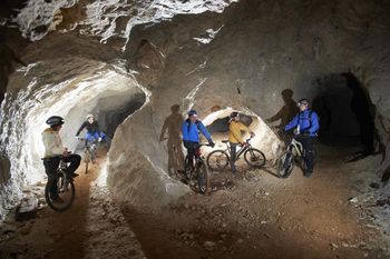 Sooblikujte strategijo razvoja turizma in rešite anketo Sooblikujte strategijo razvoja turizma in rešite anketo