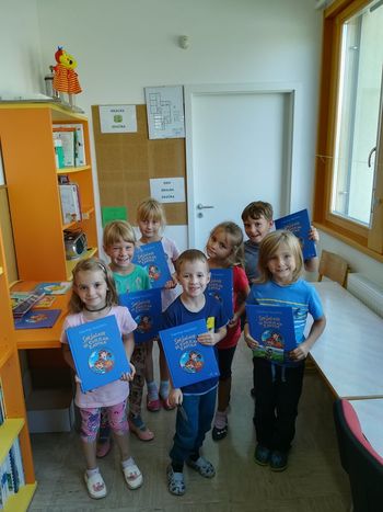 PRVOŠOLČKI POSTALI ČLANI ŠOLSKE KNJIŽNICE