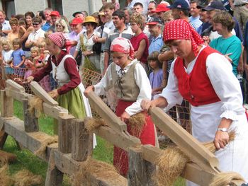15. oktober je Svetovni dan kmetic 15. oktober je Svetovni dan kmetic