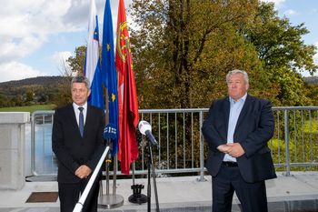 Obnovljen most čez reko Unico, ki povezuje občini Logatec in Postojna