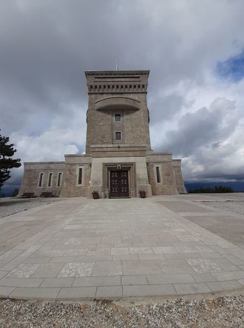 Obvestilo o začasnem zaprtju Pomnika miru 