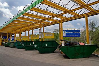 Zbirna centra Matena in Barje odprta