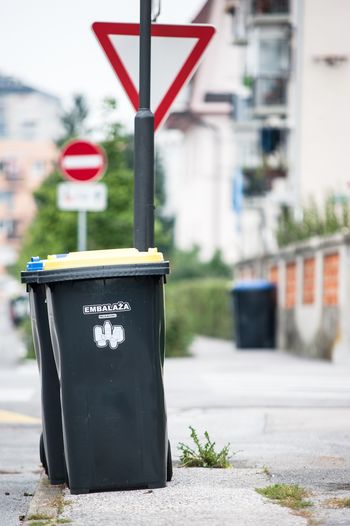 Zbirna centra Matena in Barje odprta