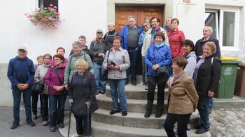 Pozdravljena, generacija moja