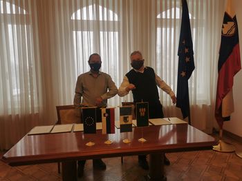 Podpisana pogodba za obnovo mostu v Piškovci