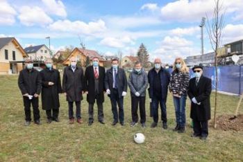 Častni meščani so posadili drevesa – trajen spomin na prvenstvo