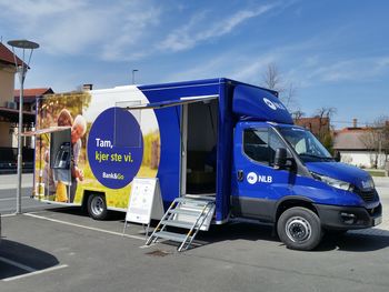 Mobilna poslovalnica NLB v Sodražici Mobilna poslovalnica NLB v Sodražici