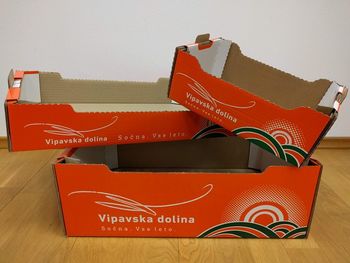Povabilo kmetovalcem k nakupu embalaže za sveže, nepredelano sadje, zelenjavo in poljščine s poreklom Vipavske doline v okviru tržne pod-znamke "Izvorno iz Vipavske doline" v letu 2021