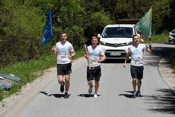 OLIMPIJSKA BAKLA V LOŠKEM POTOKU
