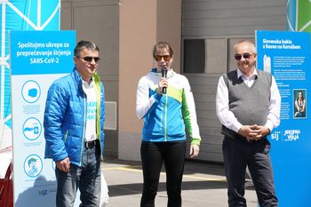 OLIMPIJSKA BAKLA V LOŠKEM POTOKU