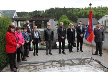 POLOŽITEV VENCA RUSKE DELEGACIJE POLOŽITEV VENCA RUSKE DELEGACIJE