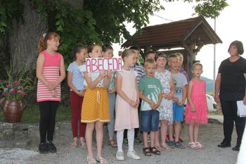 Slovesnost ob 5. obletnici Rastoče knjige Primskovo