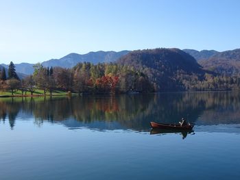 Celovit destinacijski rezervacijski sistem za moderne turistične storitve