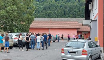 Mobilna enota za cepljenje uspešna še na Golem in v Iški vasi