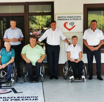 Društvo paraplegikov Prekmurja in Prlekije gostilo predsednika države gospoda Boruta Pahorja Društvo paraplegikov Prekmurja in Prlekije gostilo predsednika države gospoda Boruta Pahorja