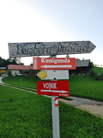 Kažipot v Lanšpergu.