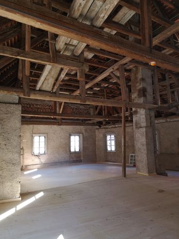 Energetska sanacija in prenova podstrešja v Pollakovi kajži