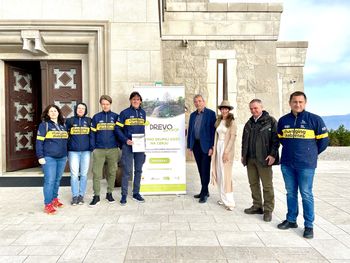 OB 100-LETNICI ODKRITJA INZULINA 100 DREVES ZA CERJE